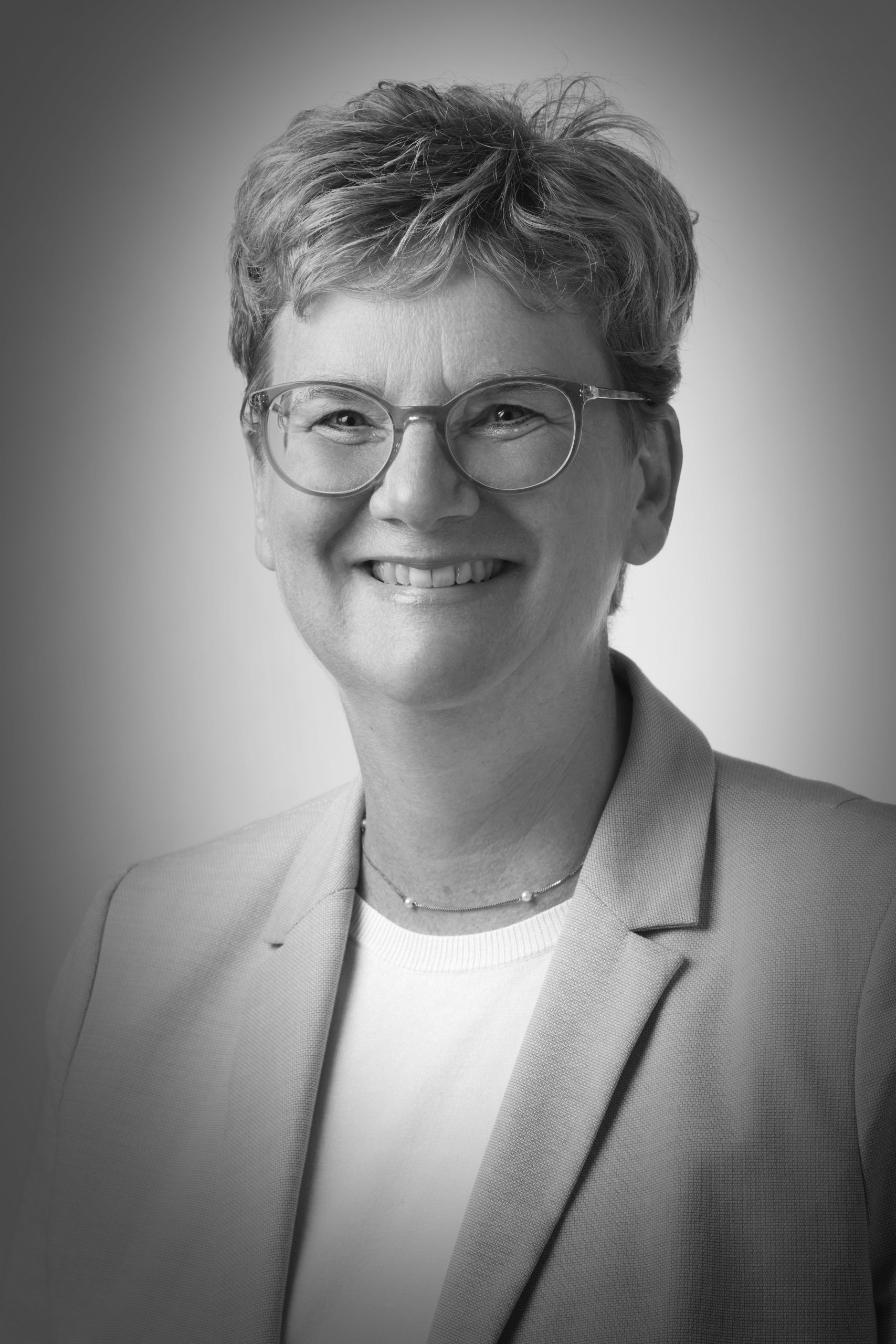 https://batenburg.eu/wp-content/uploads/2025/05/25-05-15-Miranda-van-Ernst-zw-scaled.jpg